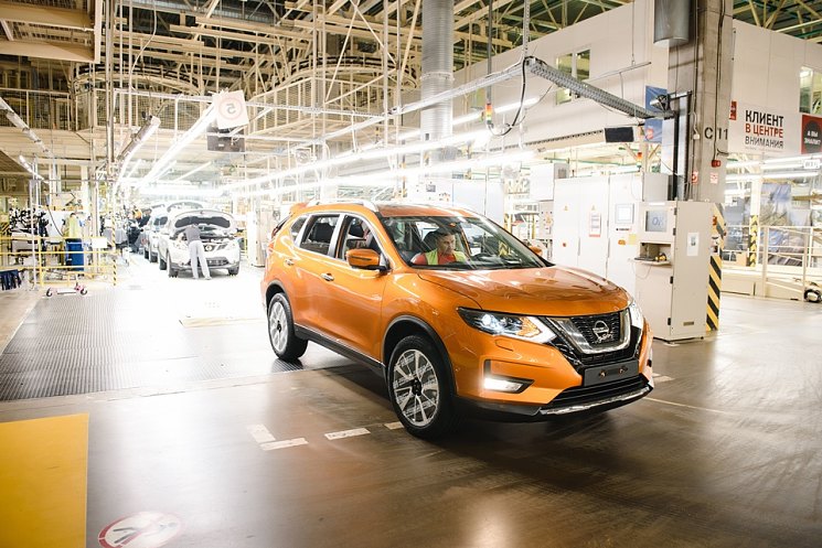 ​Завод Nissan в Санкт-Петербурге отмечает выпуск 350 000 автомобиля