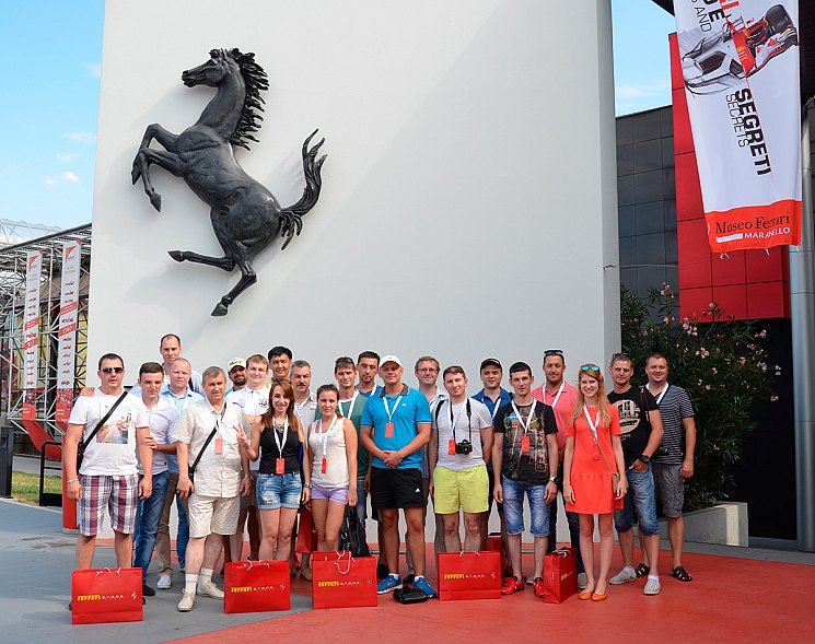 Лучшие продавцы продукции NGK посетили завод Ferrari