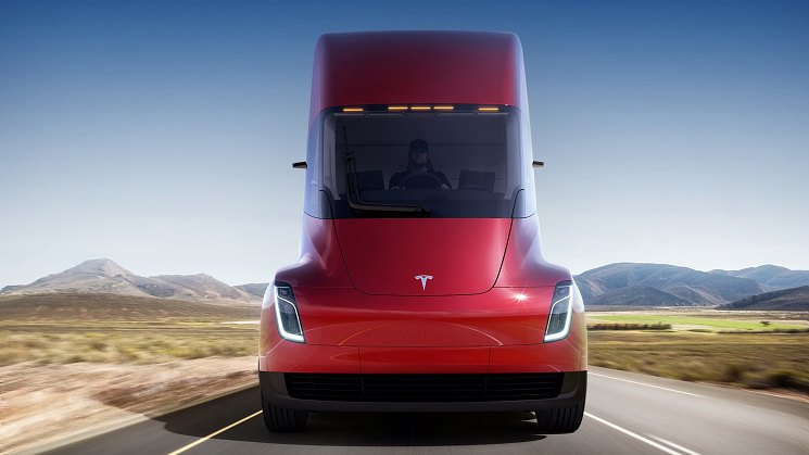 Появились первые критики возможностей электрогрузовика Tesla Semi