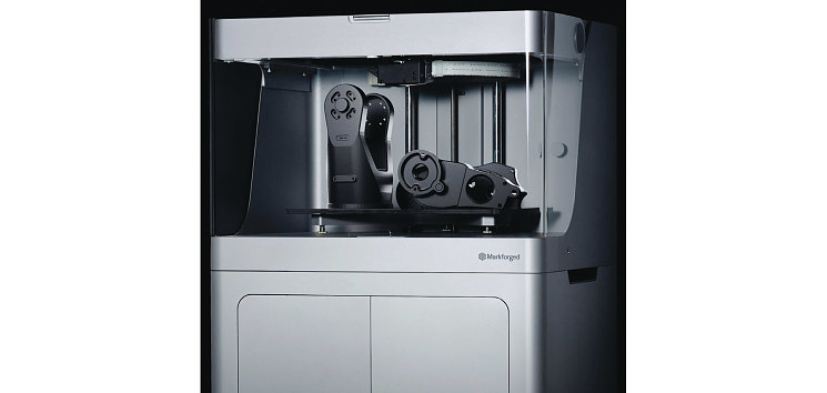 Принтер Metal X использует метод, похожий на диффузионную сварку