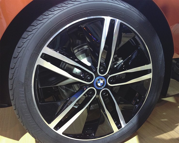 Bridgestone разработала шины ologic для электрокара BMW i3