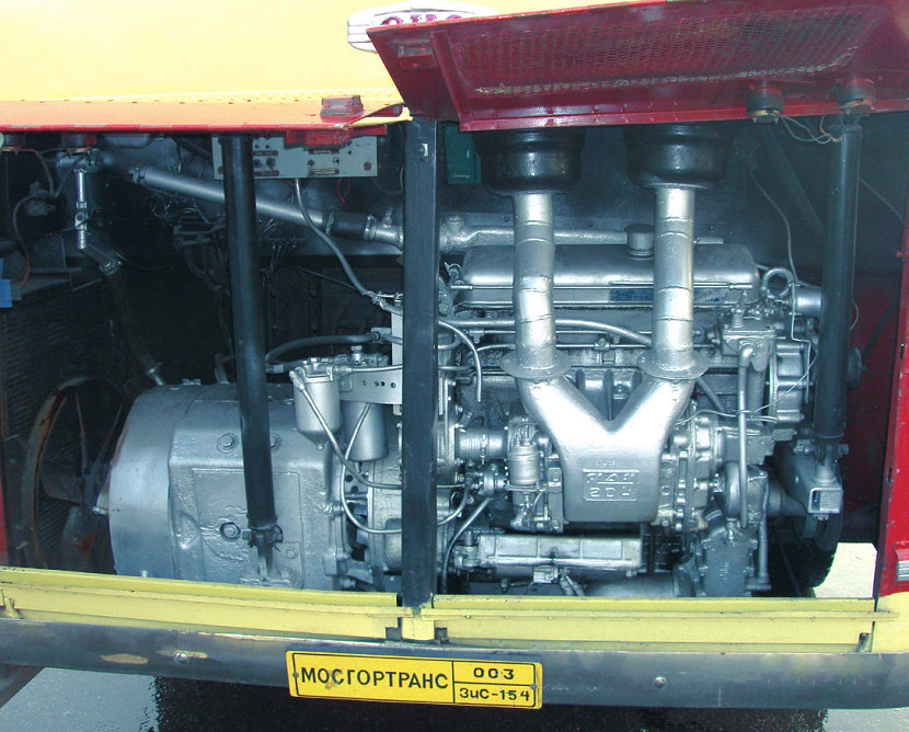 Дизель-генераторная установка в задней части кузова