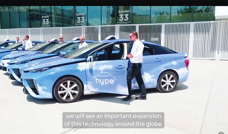 Париж помогает Франции с помощью экологически чистых проектов, в том числе внедряя
такси Hype Taxis на водородных топливных элементах. Hype планирует увеличить свой
парк до 600 автомобилей к 2020 году